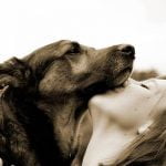 Propriétaire de chien heureux