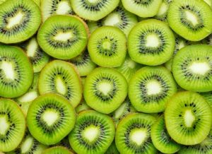 chien et kiwi
